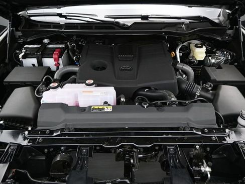 New 2026 Toyota Tundra SR5 AWD/4WD image 17