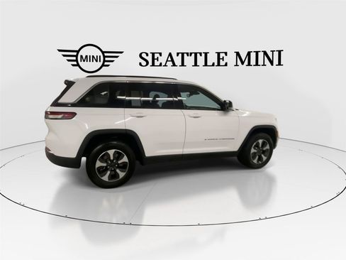 Used 2024 Jeep Grand Cherokee Limited 4xe AWD/4WD image 12