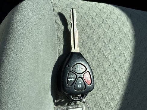 Used 2009 Toyota Camry LE FWD image 32