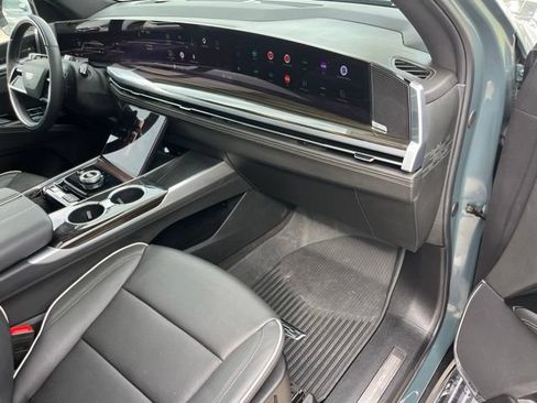 Used 2025 Cadillac Escalade Premium Luxury w/ Touring Package RWD image 46