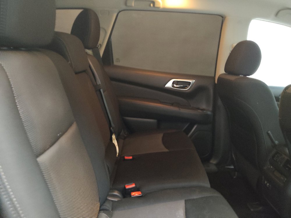 Used 2019 Nissan Pathfinder S FWD image 19