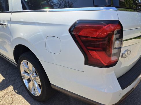 Used 2024 Ford Expedition Max King Ranch AWD/4WD image 23
