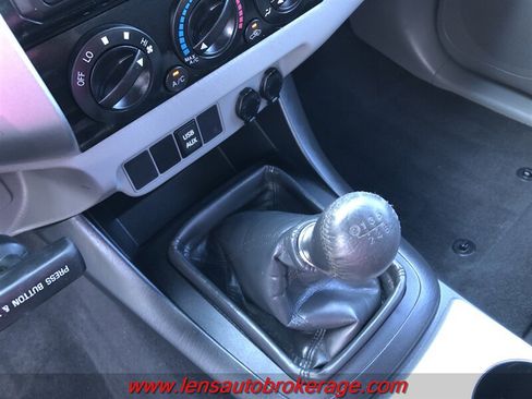 Used 2012 Toyota Tacoma 4x4 Double Cab w/ TRD Sport Pkg image 15