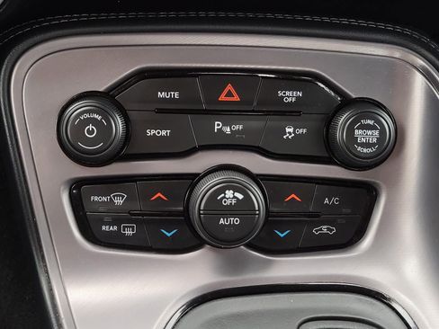 Used 2023 Dodge Challenger SXT w/ Plus Package RWD image 27