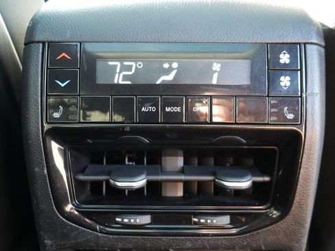 Used 2021 Jeep Grand Cherokee L Limited AWD/4WD image 17