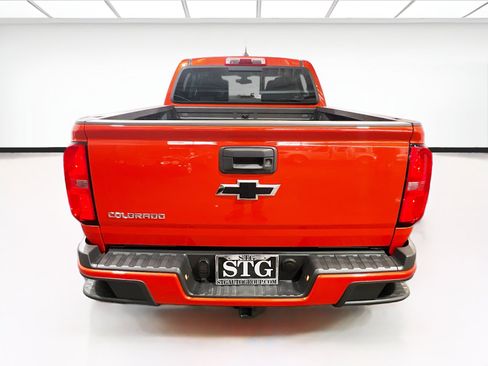 Used 2016 Chevrolet Colorado Z71 AWD/4WD image 5