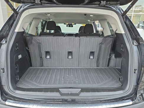 Used 2024 Subaru Ascent Premium w/ Convenience Package image 29