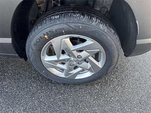 New 2026 Hyundai Kona SE image 5