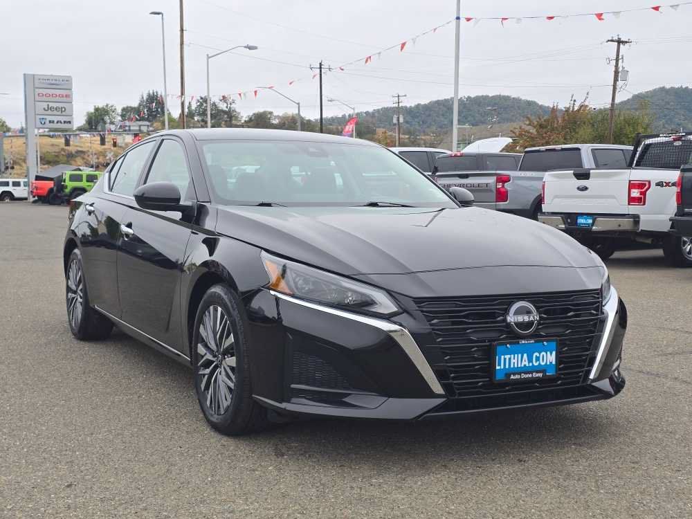 Used 2023 Nissan Altima 2.5 SV w/ SV Premium Package FWD image 7