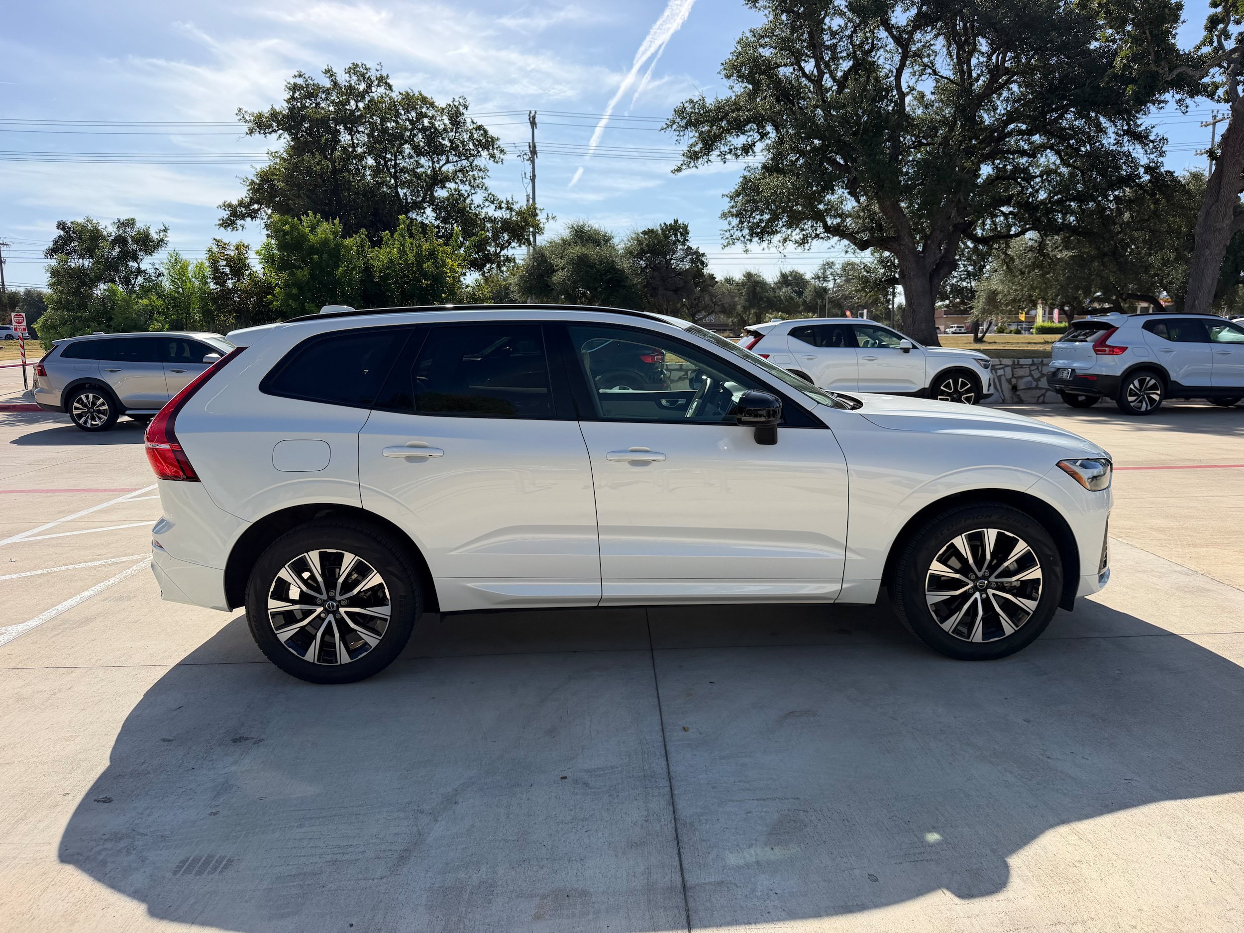 Certified 2024 Volvo XC60 B5 Core w/ Protection Package Premier AWD/4WD image 5