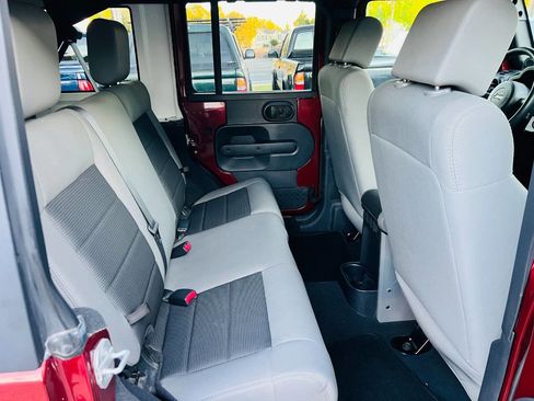 Used 2009 Jeep Wrangler Unlimited X image 15