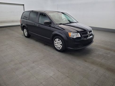 Used 2019 Dodge Grand Caravan SE w/ UConnect Hands-Free Group FWD image 13