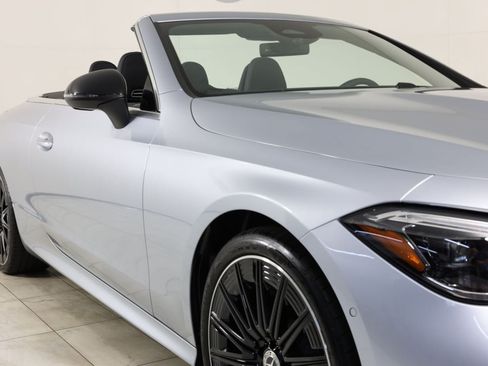 Used 2024 Mercedes-Benz CLE 300 4MATIC Cabriolet image 41