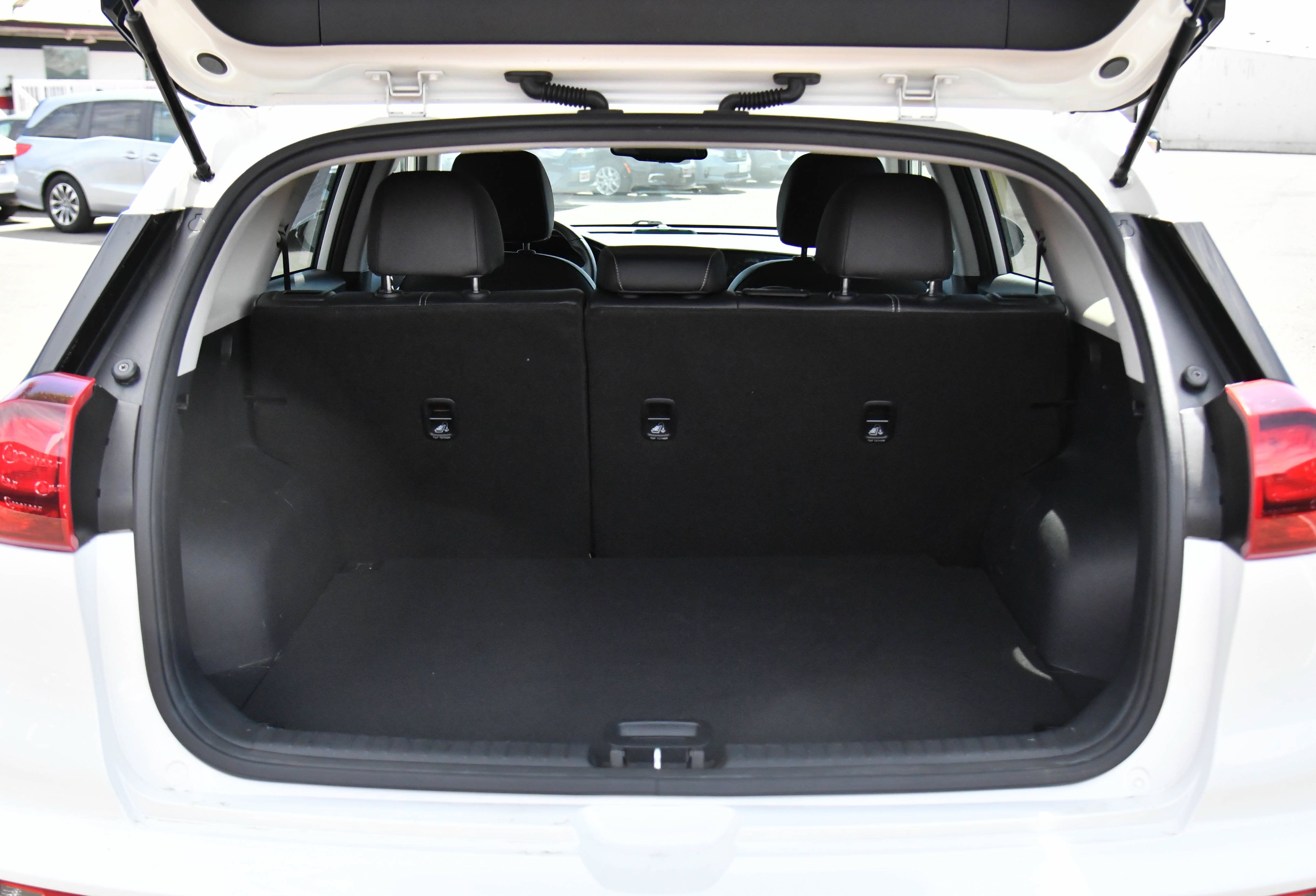 Used 2022 Kia Niro EX FWD image 40