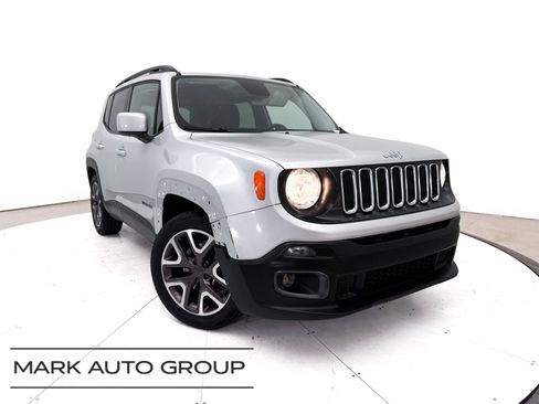 Used 2015 Jeep Renegade Latitude FWD image 1