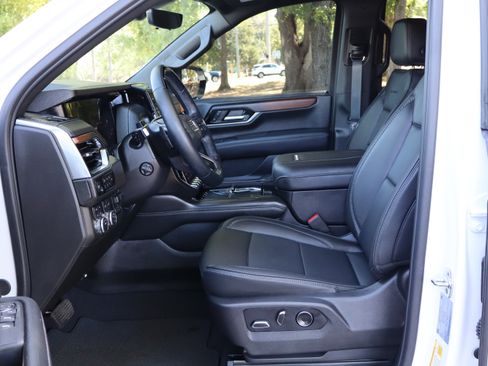 Used 2025 GMC Yukon Denali w/ Denali Reserve Package image 22