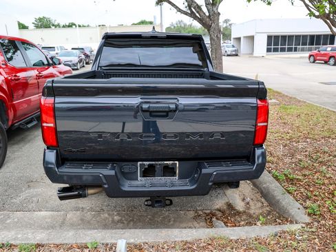 Used 2025 Toyota Tacoma SR5 image 9
