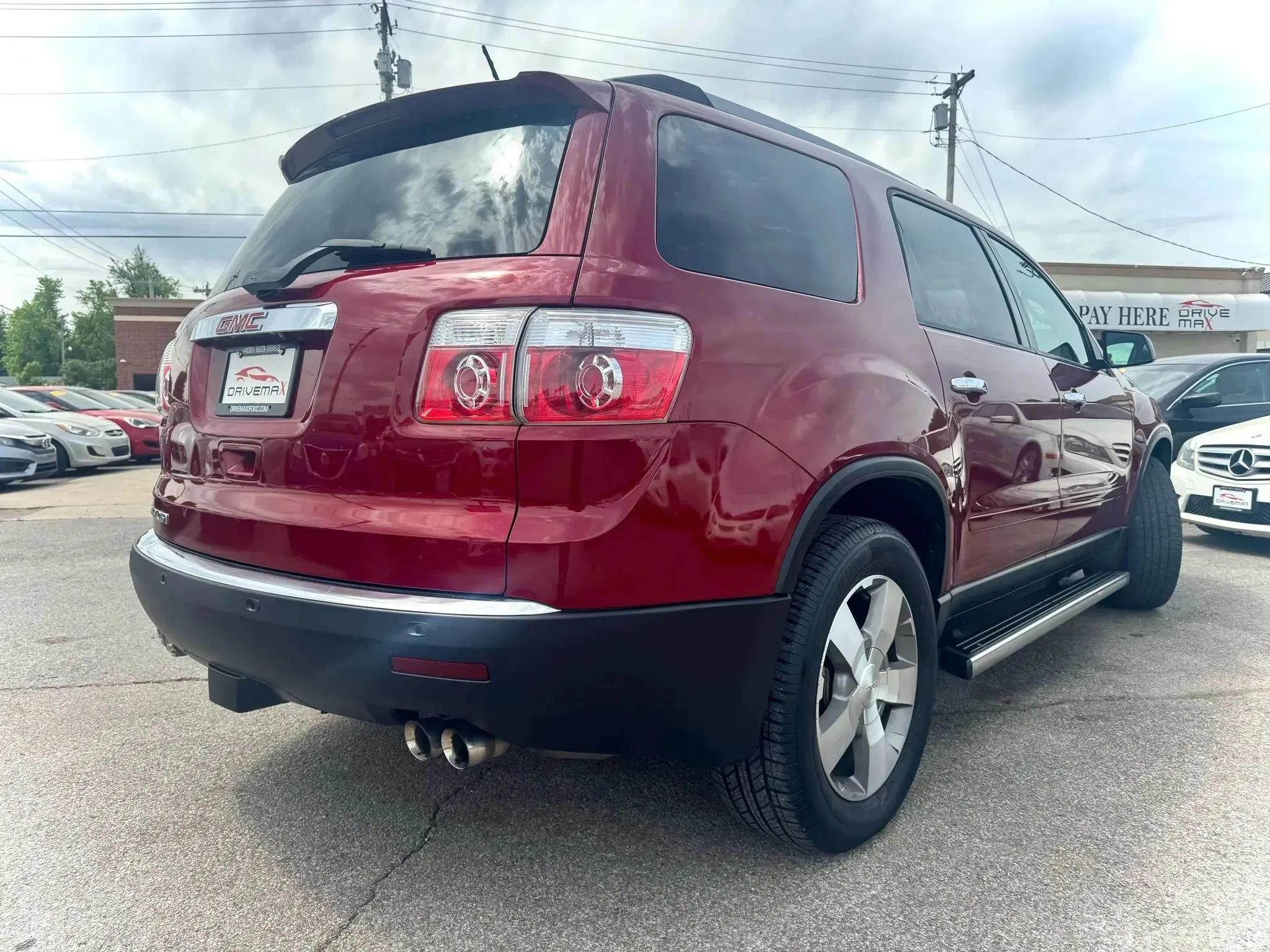 Used 2011 GMC Acadia SLE FWD image 3