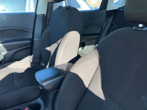 Certified 2021 Jeep Compass Sport image 10