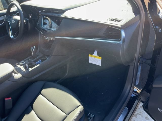 New 2025 Cadillac XT6 Luxury FWD image 36
