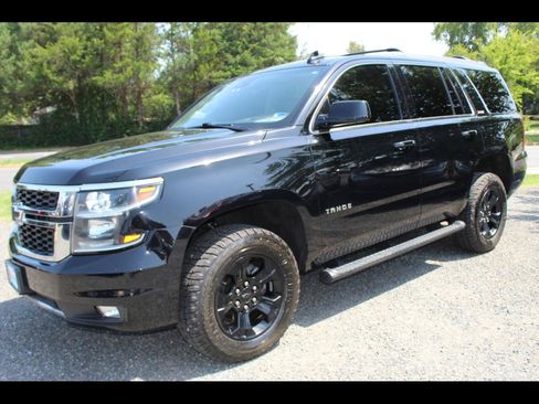 Used 2019 Chevrolet Tahoe LT w/ Luxury Package AWD/4WD image 1