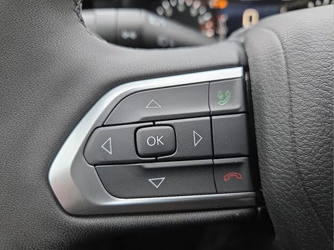 New 2026 Jeep Compass Latitude image 19