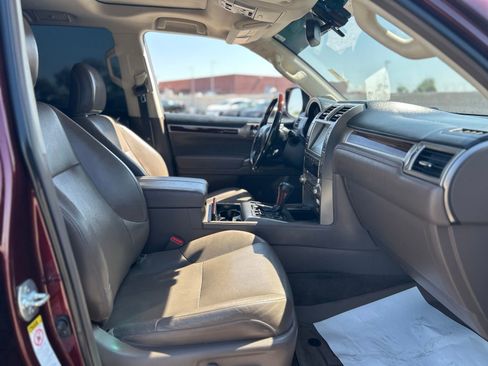 Used 2017 Lexus GX 460 Luxury AWD/4WD image 10
