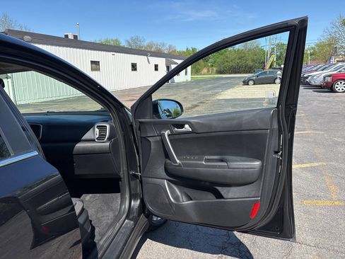 Used 2018 Kia Sportage LX AWD/4WD image 28
