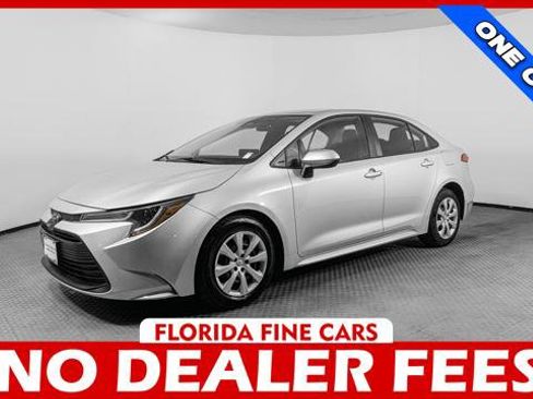 Used 2023 Toyota Corolla LE FWD image 1
