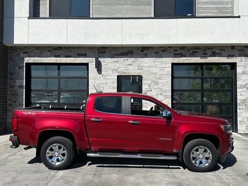 Used 2019 Chevrolet Colorado LT w/ LT Convenience Package AWD/4WD image 2