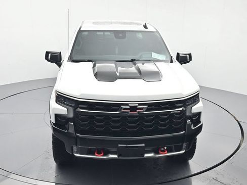 Used 2024 Chevrolet Silverado 1500 ZR2 w/ Technology Package AWD/4WD image 32