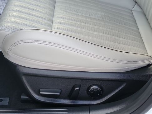 Certified 2023 Genesis G70 2.0T w/ Sport Prestige Package image 17