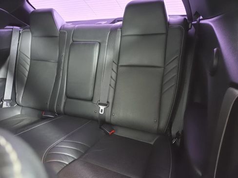 Used 2016 Dodge Challenger SRT w/ Technology Group RWD image 20