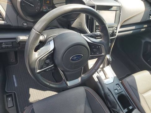 Used 2020 Subaru Crosstrek 2.0i Premium w/ Moonroof Package 2 AWD/4WD image 17