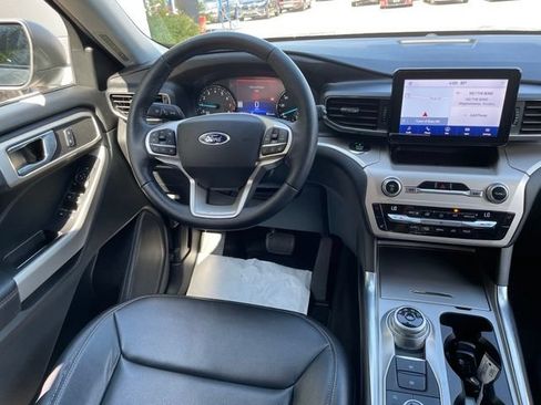 Certified 2020 Ford Explorer XLT w/ Equipment Group 202A AWD/4WD image 12