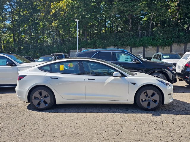Used 2023 Tesla Model 3 Standard Range RWD image 3