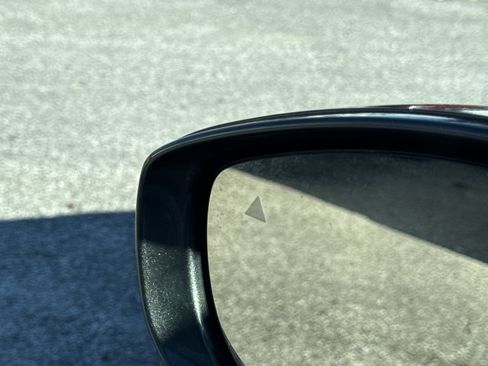 Used 2022 Chrysler Pacifica Touring-L image 33