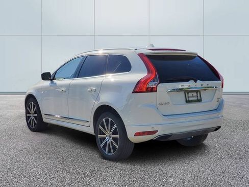 Used 2017 Volvo XC60 T6 Inscription w/ Climate Package AWD/4WD image 6
