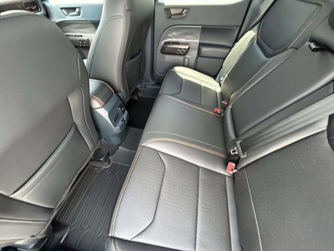 Used 2025 Ford Maverick Tremor AWD/4WD image 11