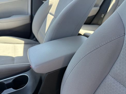 Used 2018 Hyundai Elantra SEL FWD image 14
