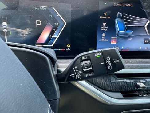 Used 2024 BMW X5 xDrive40i w/ Premium Package image 28