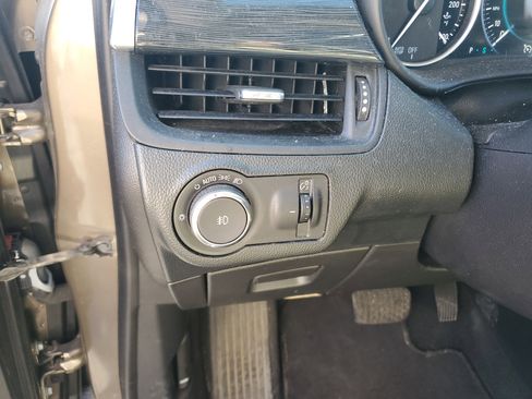 Used 2017 Buick Envision Premium image 21