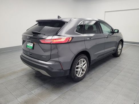 Used 2023 Ford Edge SEL image 9