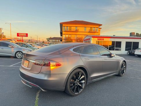 Used 2014 Tesla Model S 60 image 9