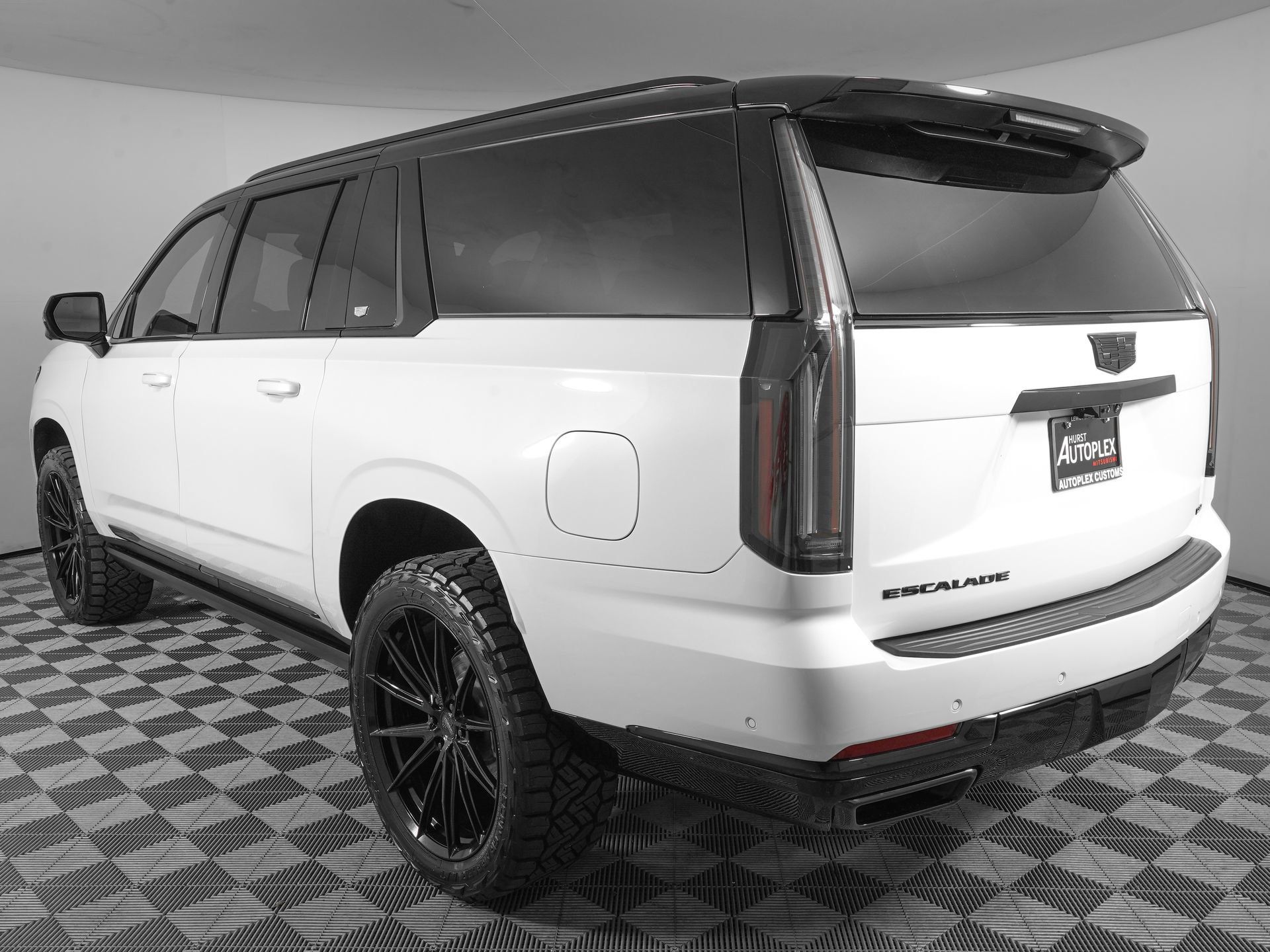 Used 2025 Cadillac Escalade ESV Sport Platinum AWD/4WD image 7