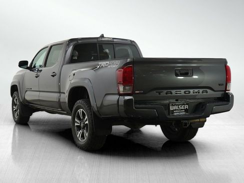 Used 2016 Toyota Tacoma SR5 image 3