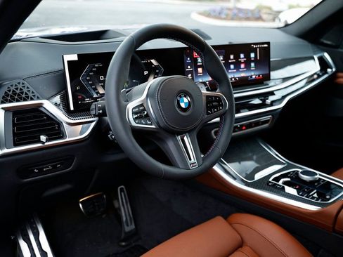 New 2026 BMW X5 M60i w/ Climate Comfort Package image 20