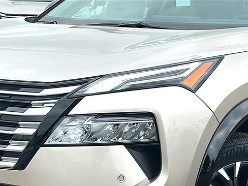 New 2026 Nissan Rogue Platinum w/ Platinum Premium Package AWD/4WD image 4