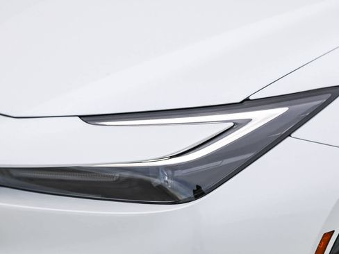 New 2026 Toyota Prius XLE image 8