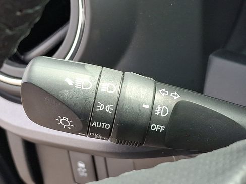 Used 2023 Toyota Tacoma TRD Off-Road image 25